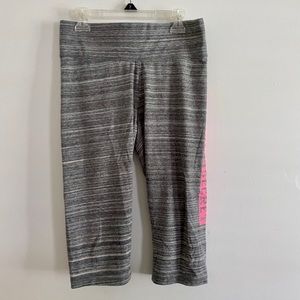 Victoria’s Secret Crop Legging | EUC